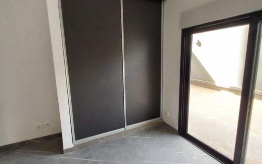 Appartement F3 à louer Point E