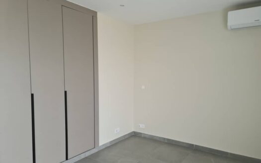 Appartement en duplex à louer aux Almadies sur la route du king fahd